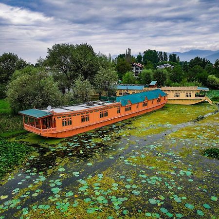 Hotel Kings Houseboats à Srīnagar Extérieur photo